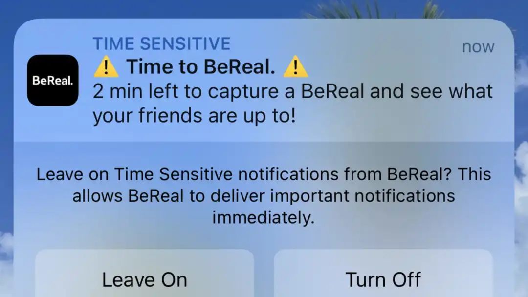 BeReal 应用程序每天会在随机时间发给所有用户推送通知